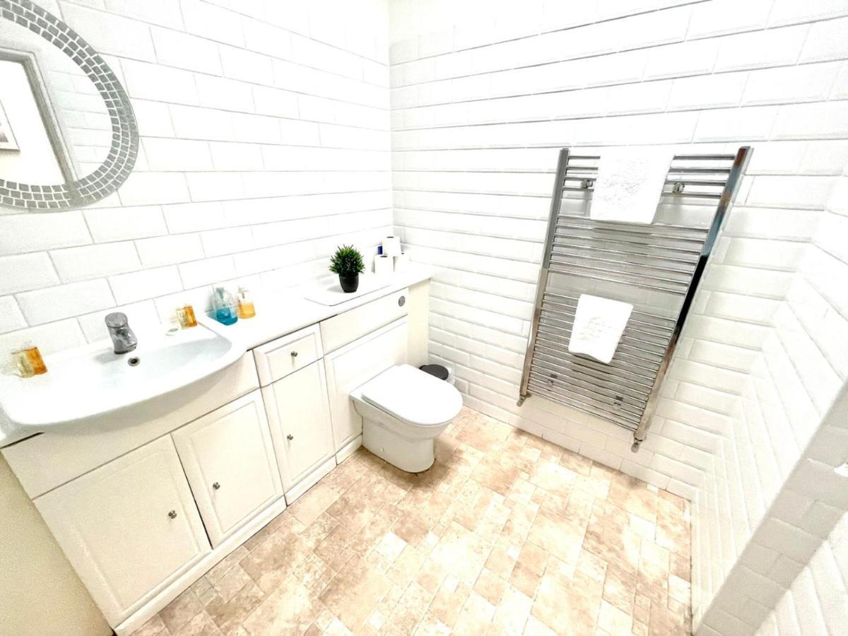 Koala & Tree - 2 Bedroom In City Centre - Short Lets & Serviced Accommodation Cambridge Exterior photo