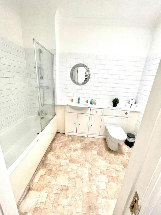 Koala & Tree - 2 Bedroom In City Centre - Short Lets & Serviced Accommodation Cambridge Exterior photo